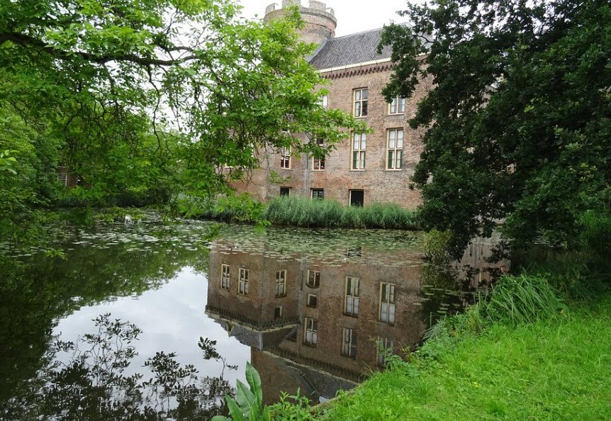 Castle Loenersloot Foundation, Netherlands